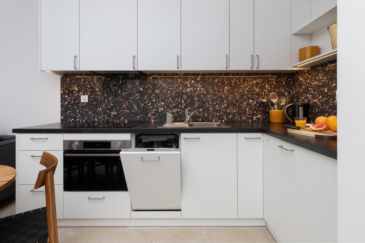 Plac Unii Apartment Gdynia City Centre By Noclegi Renters Exterior photo